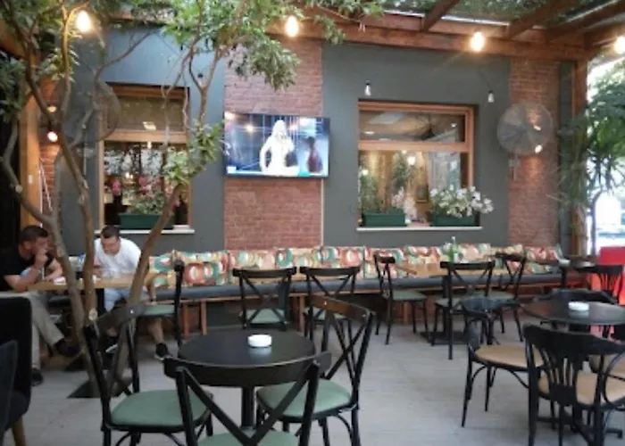 Отель Artist 3*