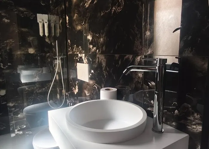 호텔 Artist 티라나